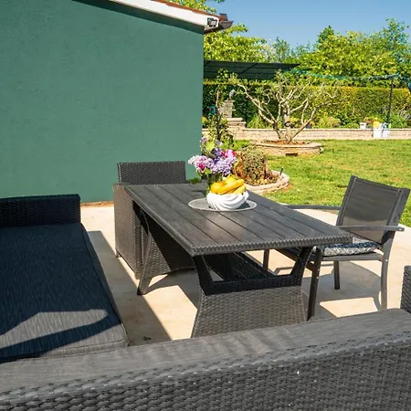 Aria Garden House Apartman